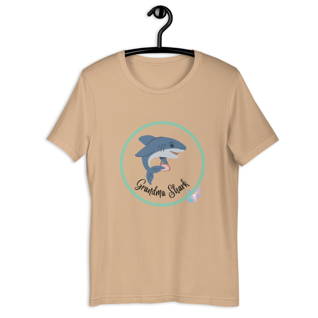 Grandma Shark t-shirt cute shark purse , grandma gift t-shirt, Nana gift shirt, Grandma Christmas gift,  small grandma tee, plus size tee