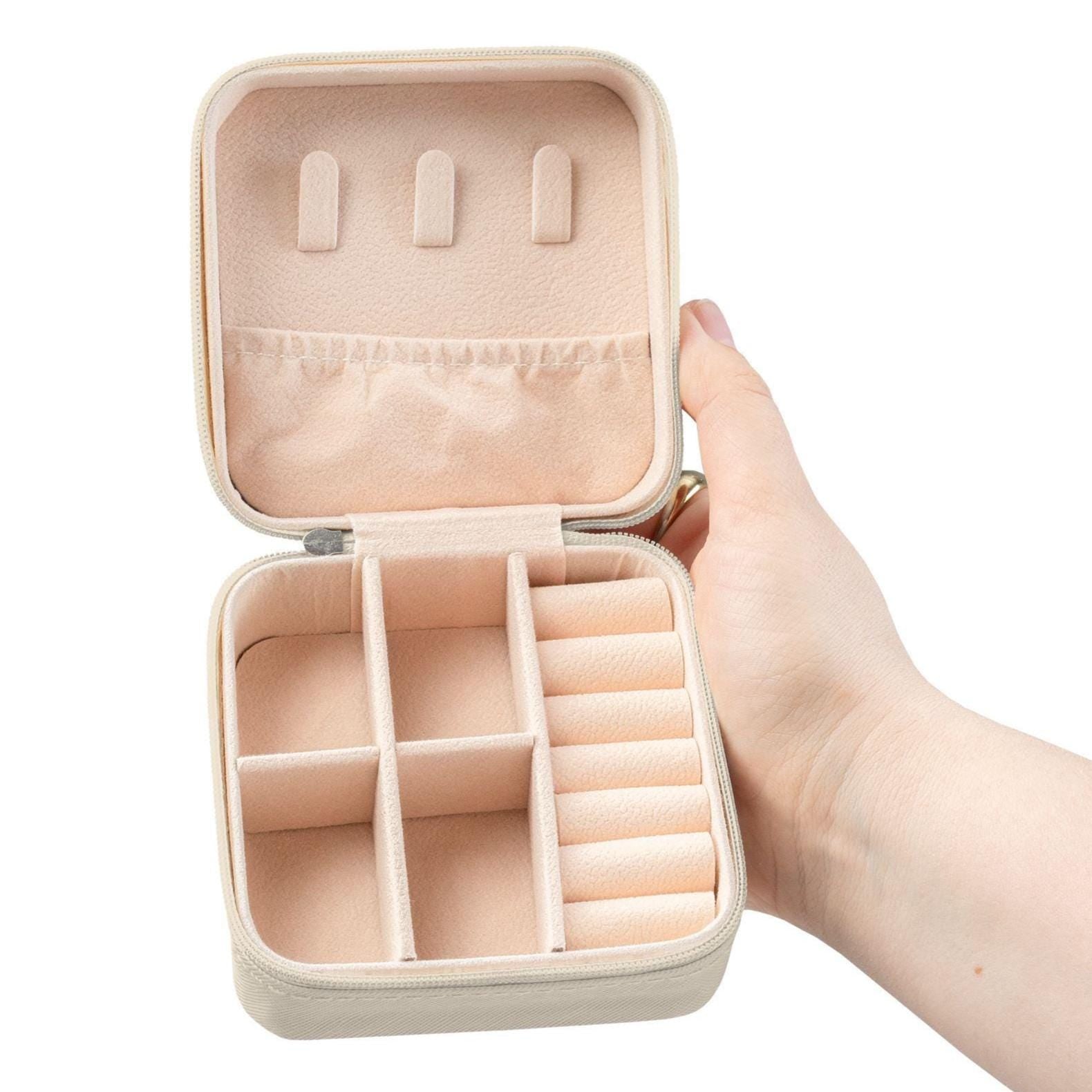 Hawaii Turtle Travel Jewelry Case: Retro Sunset Design, Compact Organizer